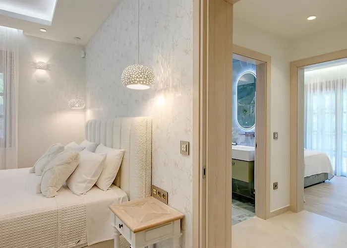 Villa Asteri With Outdoor Hot Tub, Sani Luxury Collection *