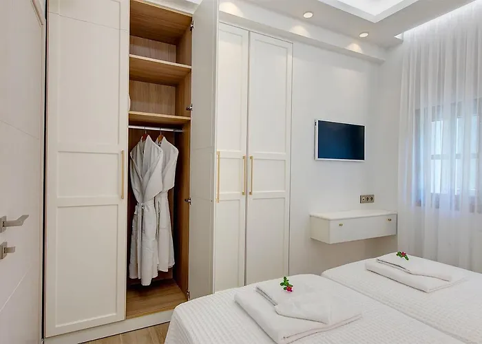 Asteri With Outdoor Hot Tub, Sani Luxury Collection Villa *